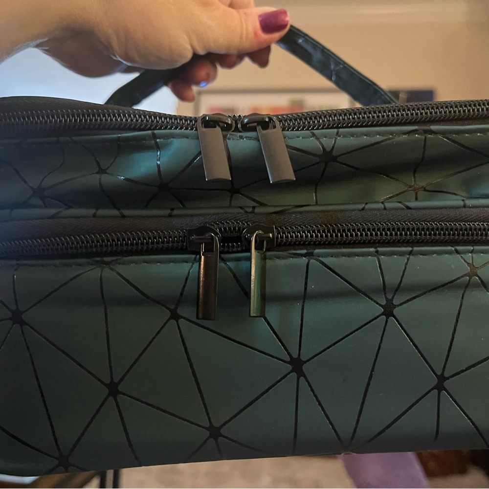 Nail polish/manicure train case